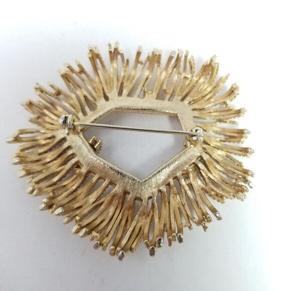 Vintage Funky Gold Tone Fringe Brooch, Retro 70s Style Lapel Pin, Estate - Picture 3 of 6
